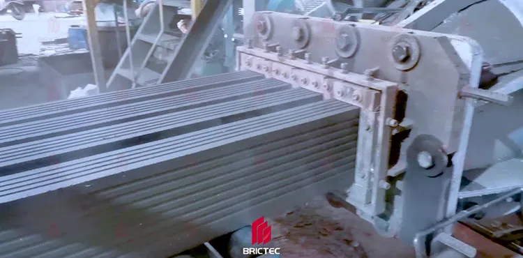 Brick Making Machinery Medium-scale Dual-Stage Vacuum Extruder for Clay Bricks And Tiles 4